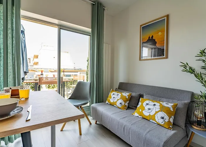 Piton Des Neiges - Nid Douillet Terrasse Vue Port * 阿卡雄