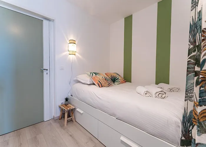 Piton Des Neiges - Nid Douillet Terrasse Vue Port 阿卡雄