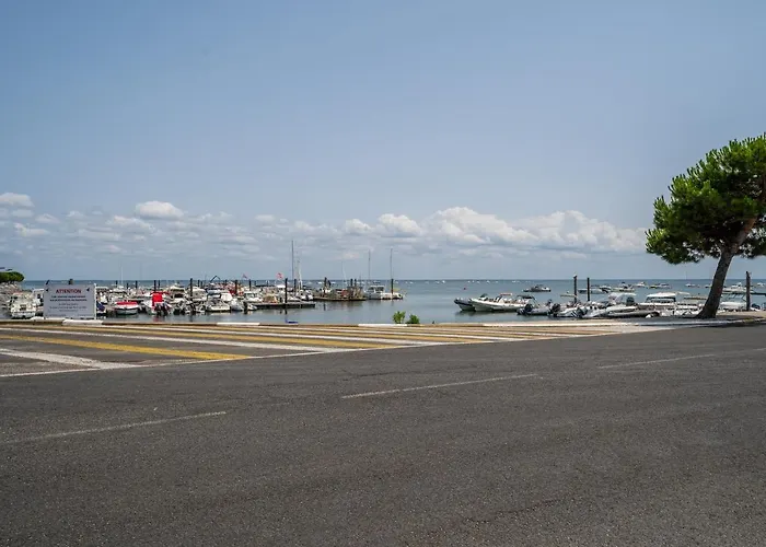 Piton Des Neiges - Nid Douillet Terrasse Vue Port